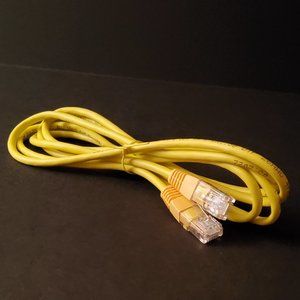 CAT 5e Ethernet Cable - 6 ft long